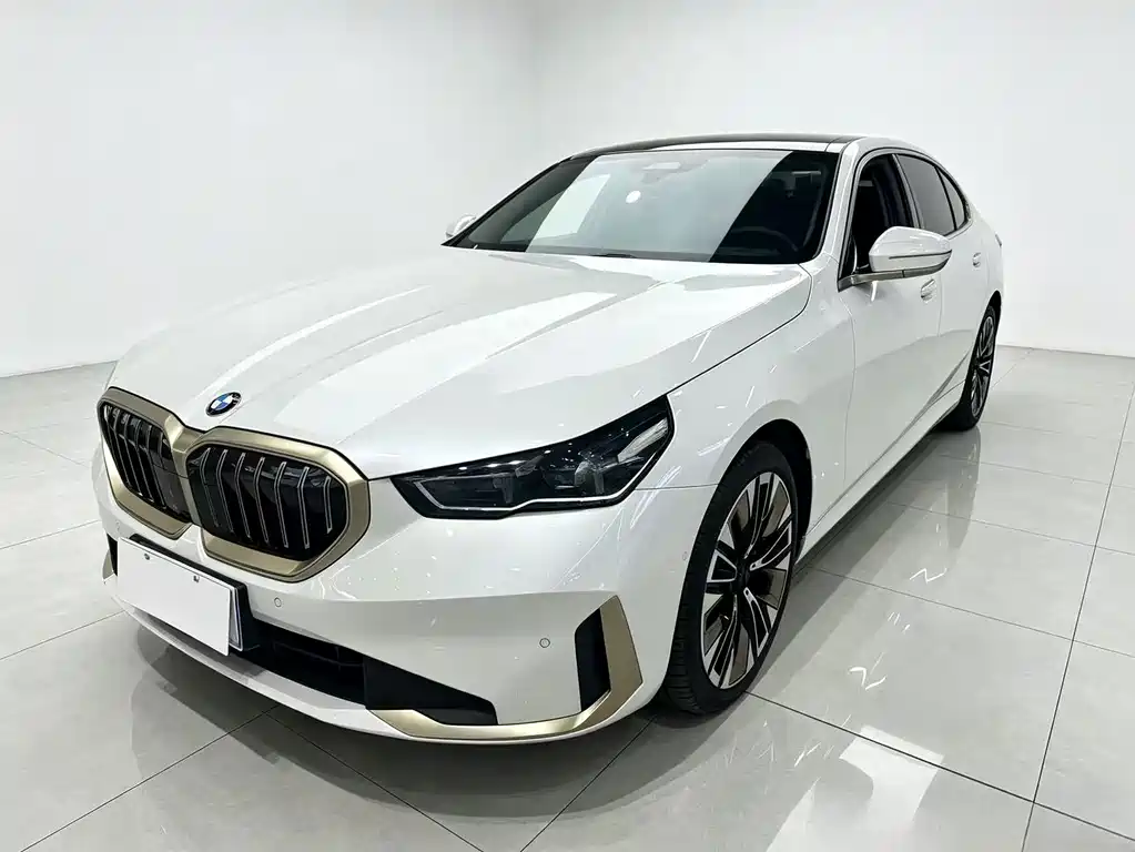 BMW 5 Series 2024 530Li Premium Luxury Package купить на сайте DeffCars