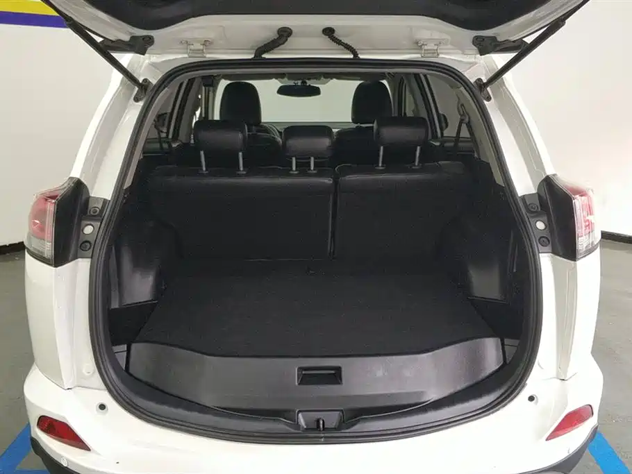 RAV4 Rongfang 2016 2.0L CVT two-wheel drive fashion version National V купить на сайте DeffCars