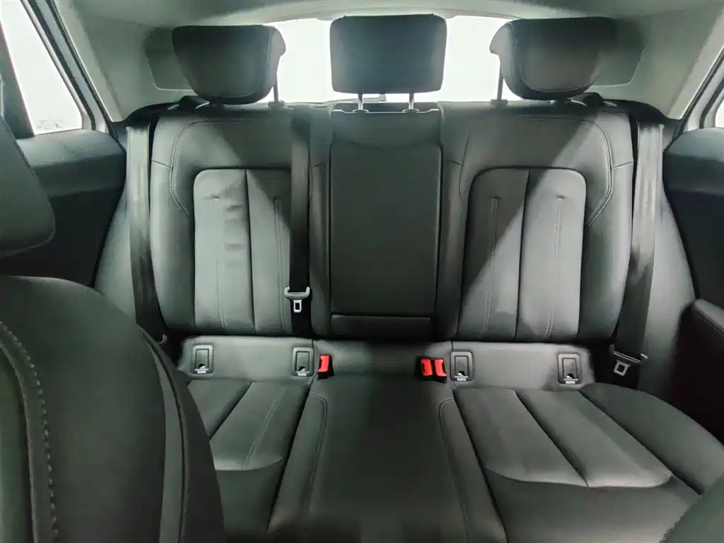 Audi Q2L 2024 35TFSI fashionable and dynamic купить на сайте DeffCars