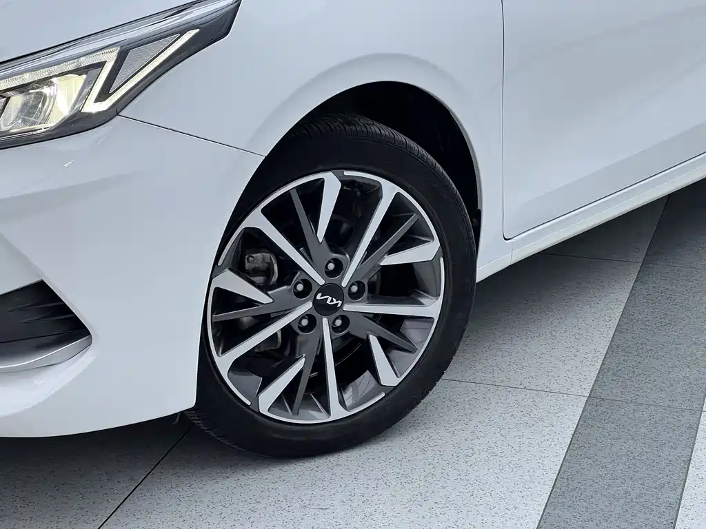Kia K3 2021 facelift 1.5L CVT fashion version купить на сайте DeffCars