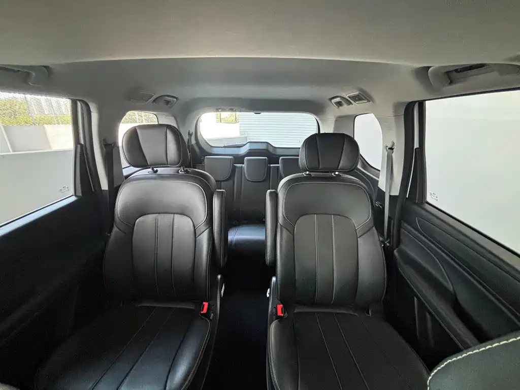 Trumpchi M6 2019 270T automatic luxury version (seven seats) National V купить на сайте DeffCars