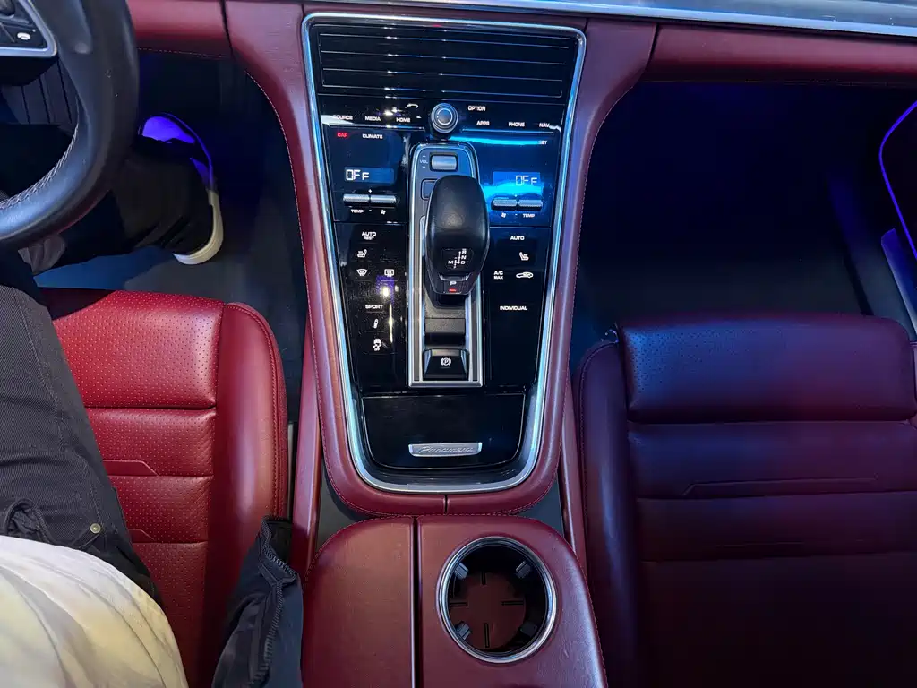 Panamera 2019 Panamera Executive Extended Edition 2.9T купить на сайте DeffCars
