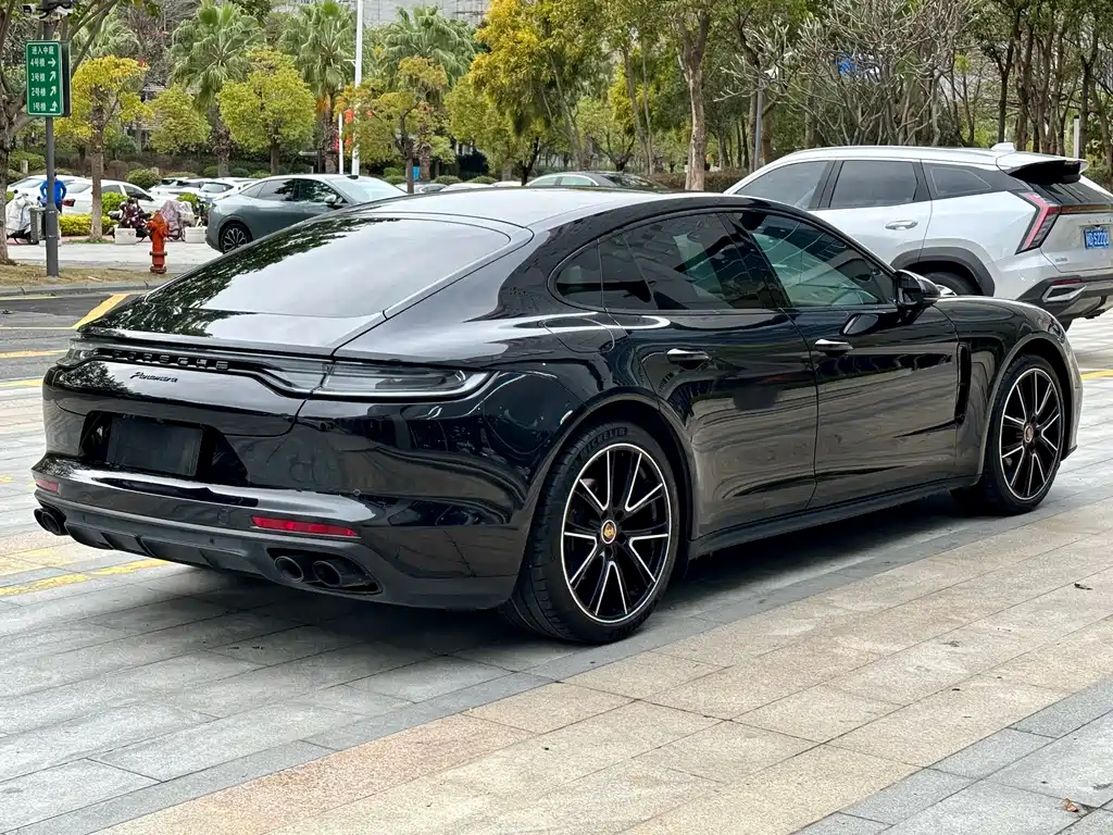 Panamera 2023 Panamera 2.9T Platinum Edition купить на сайте DeffCars