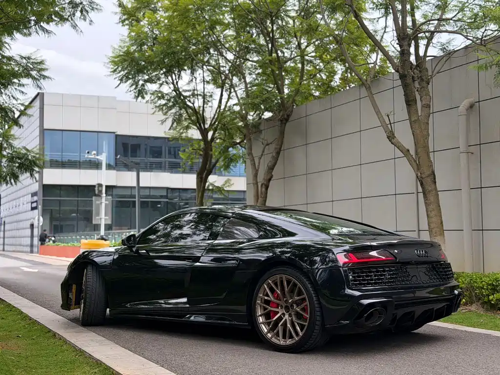 Audi R8 2016 V10 Coupe Performance купить на сайте DeffCars