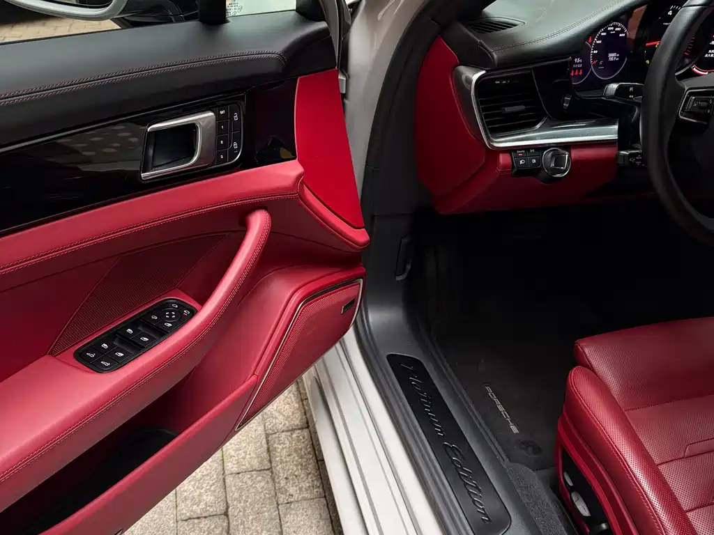 Panamera 2023 Panamera 2.9T Platinum Edition купить на сайте DeffCars