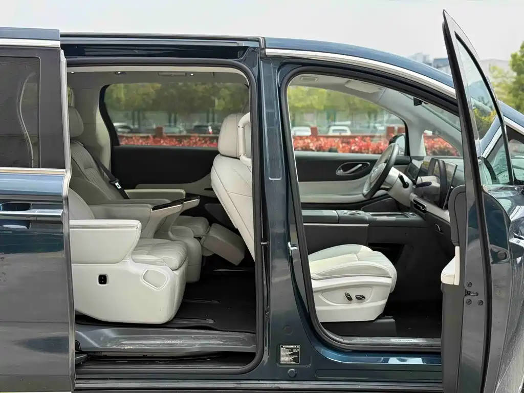 Lantu Dreamer 2025 PHEV four-wheel drive flagship Kunpeng version купить на сайте DeffCars