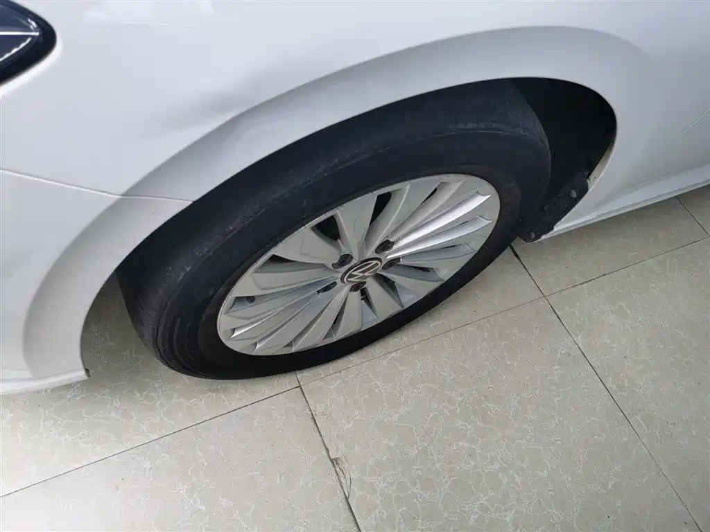 Lavida 2021 1.5L automatic comfort version купить на сайте DeffCars