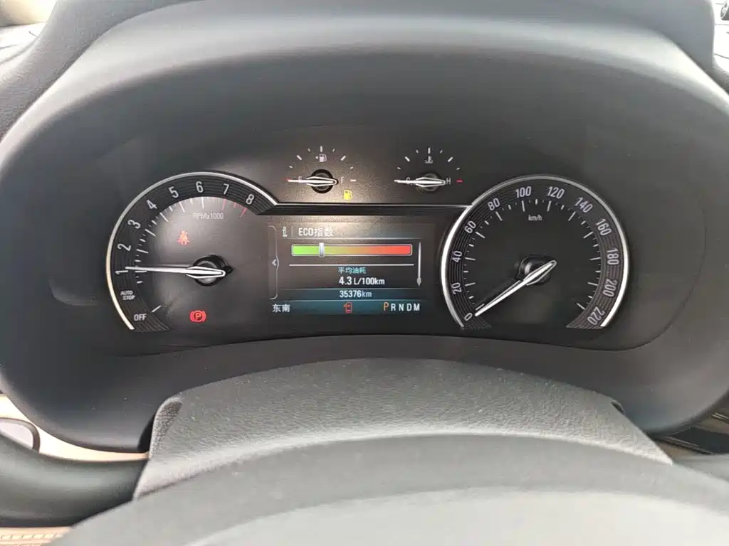 Buick GL8 2017 ES 28T Exclusive Type National V купить на сайте DeffCars