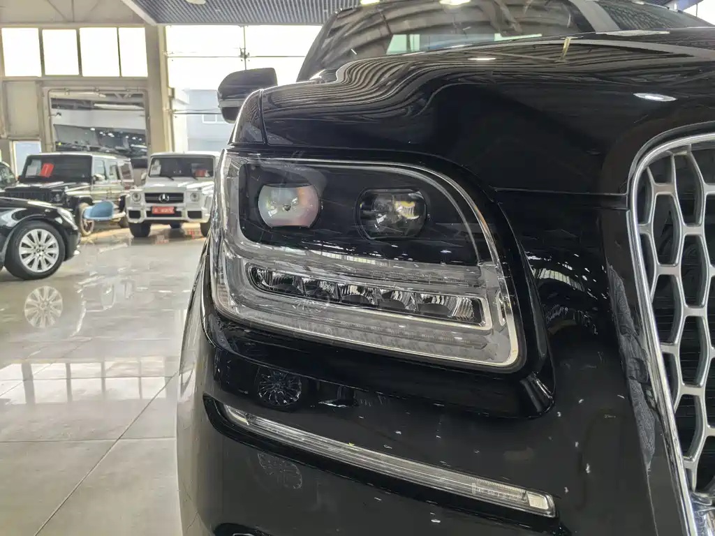Navigator 2018 3.5T Honor Edition National V купить на сайте DeffCars