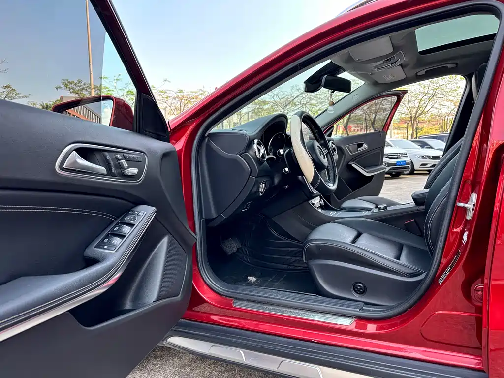 Mercedes-Benz GLA 2018 GLA 200 Fashion Model купить на сайте DeffCars