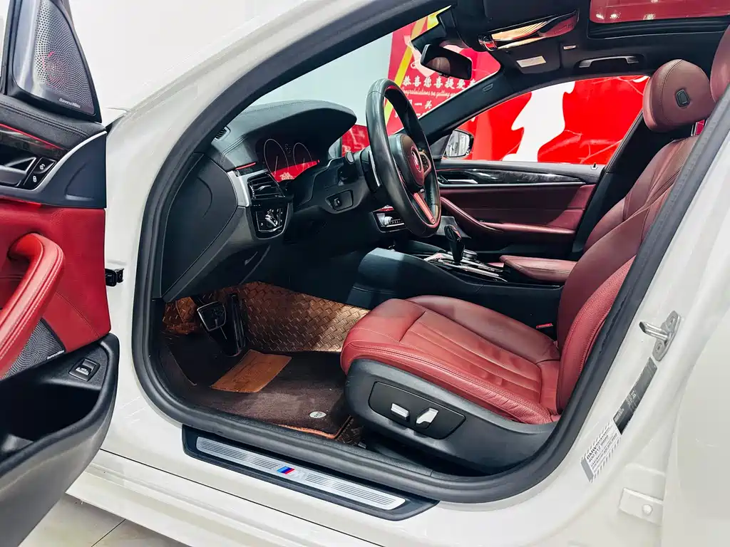 BMW 5 Series 2019 facelift 530Li leading M sports package купить на сайте DeffCars