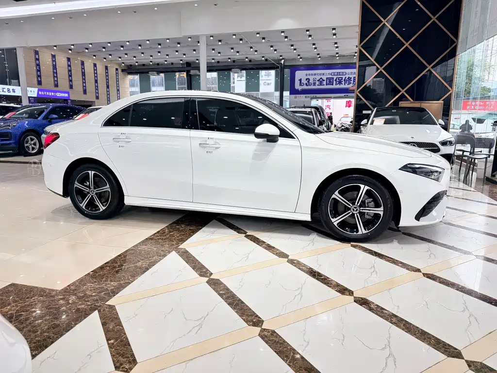 Mercedes-Benz A-Class 2023 A 200 L Fashion Model купить на сайте DeffCars