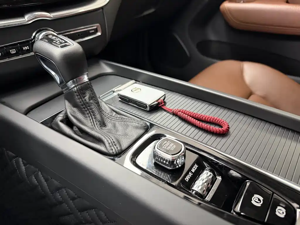 Volvo XC60 2019 T5 Four-wheel Drive Smart Edition National VI купить на сайте DeffCars