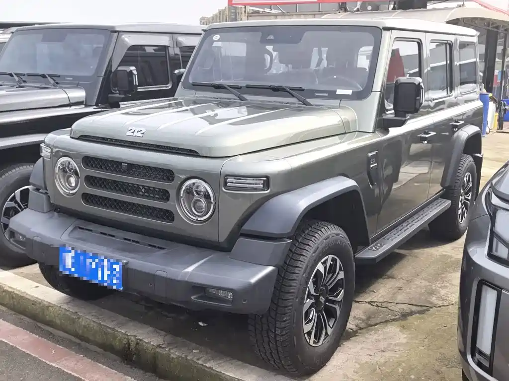 212 T01 2025 2.0T reviewer купить на сайте DeffCars