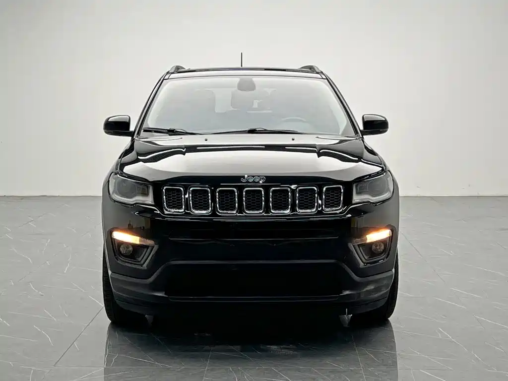 Compass 2017 200T Automatic Home Edition купить на сайте DeffCars
