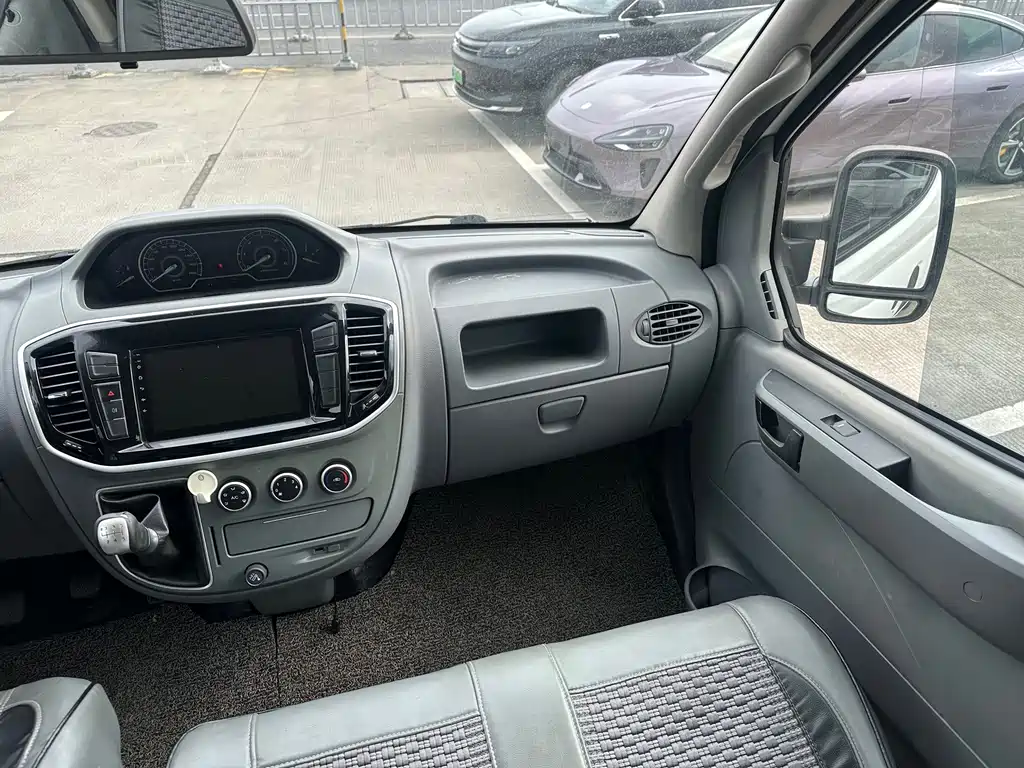 Xintu V80 2019 2.5T classic 6-speed manual Aoyuntong modified short-axle ultra-low roof 5/6 seats купить на сайте DeffCars