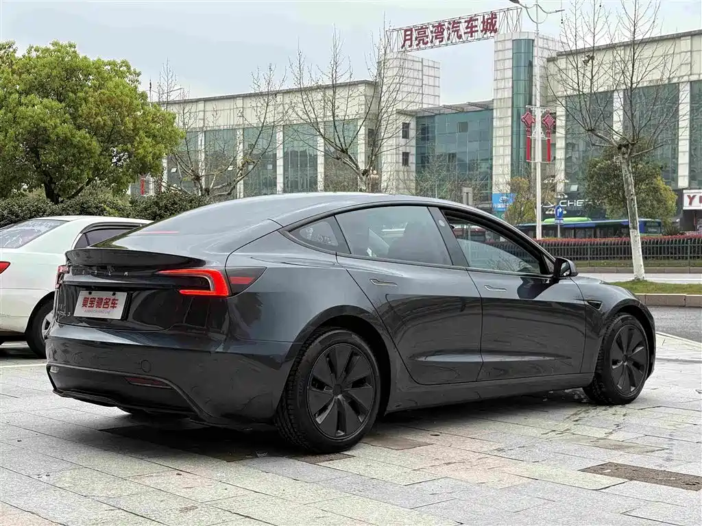 Model 3 2025 rear-wheel drive version купить на сайте DeffCars