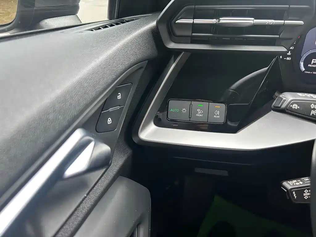 Audi A3 2022 A3L Limousine 35 TFSI RS Kit Burning Speed ​​Type купить на сайте DeffCars
