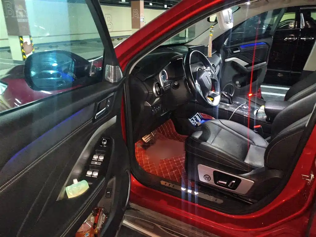 Wei brand VV6 2018 2.0T two-wheel drive super luxury model, national V купить на сайте DeffCars