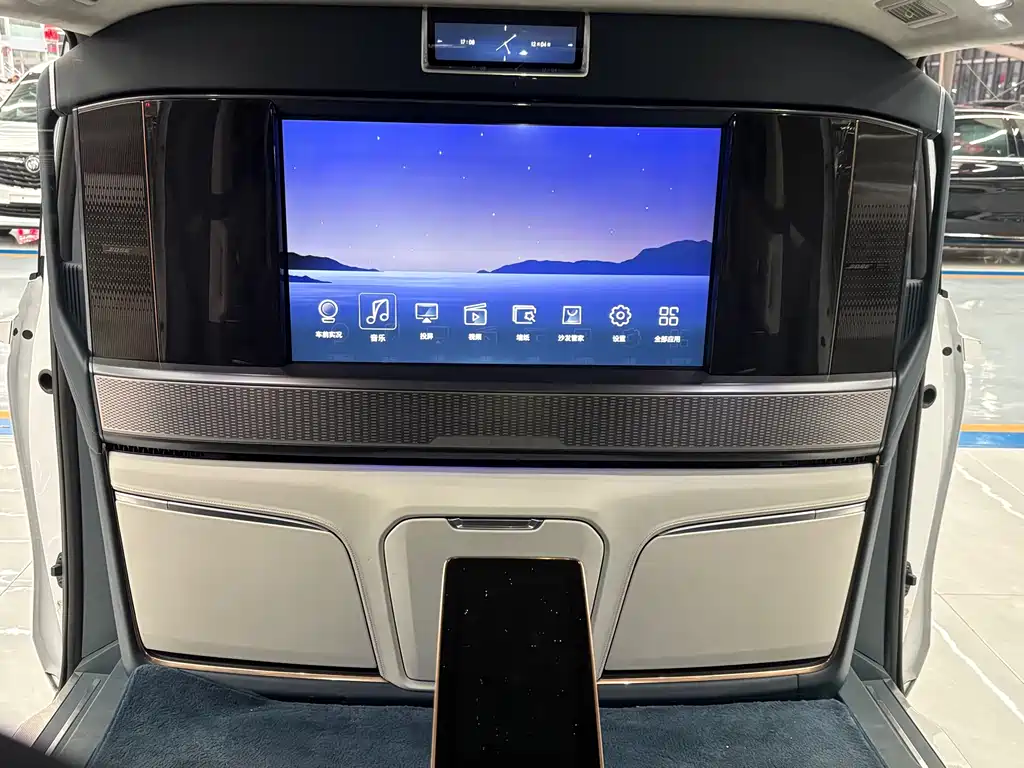 Century 2023 2.0T four-seater private version купить на сайте DeffCars