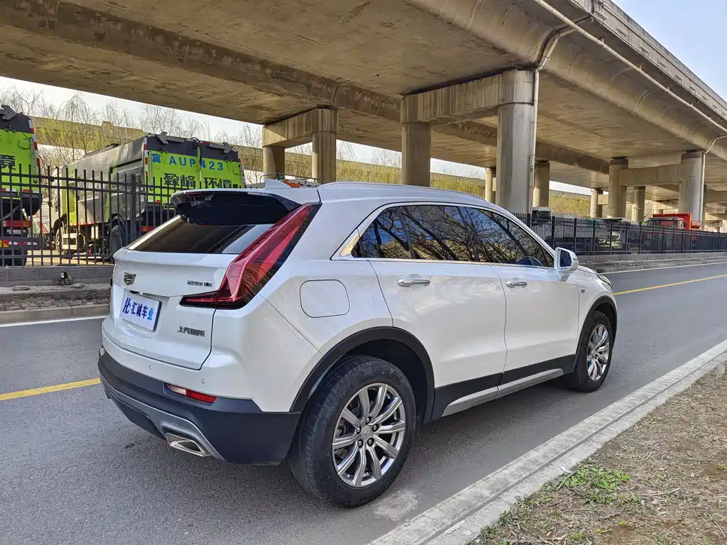 Cadillac XT4 2021 28T two-wheel drive leading model купить на сайте DeffCars