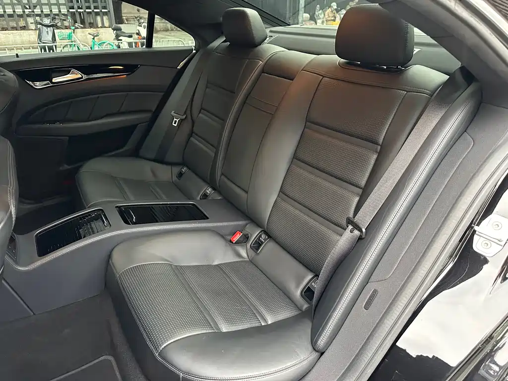 Mercedes-Benz CLS AMG 2015 AMG CLS 63 4MATIC купить на сайте DeffCars