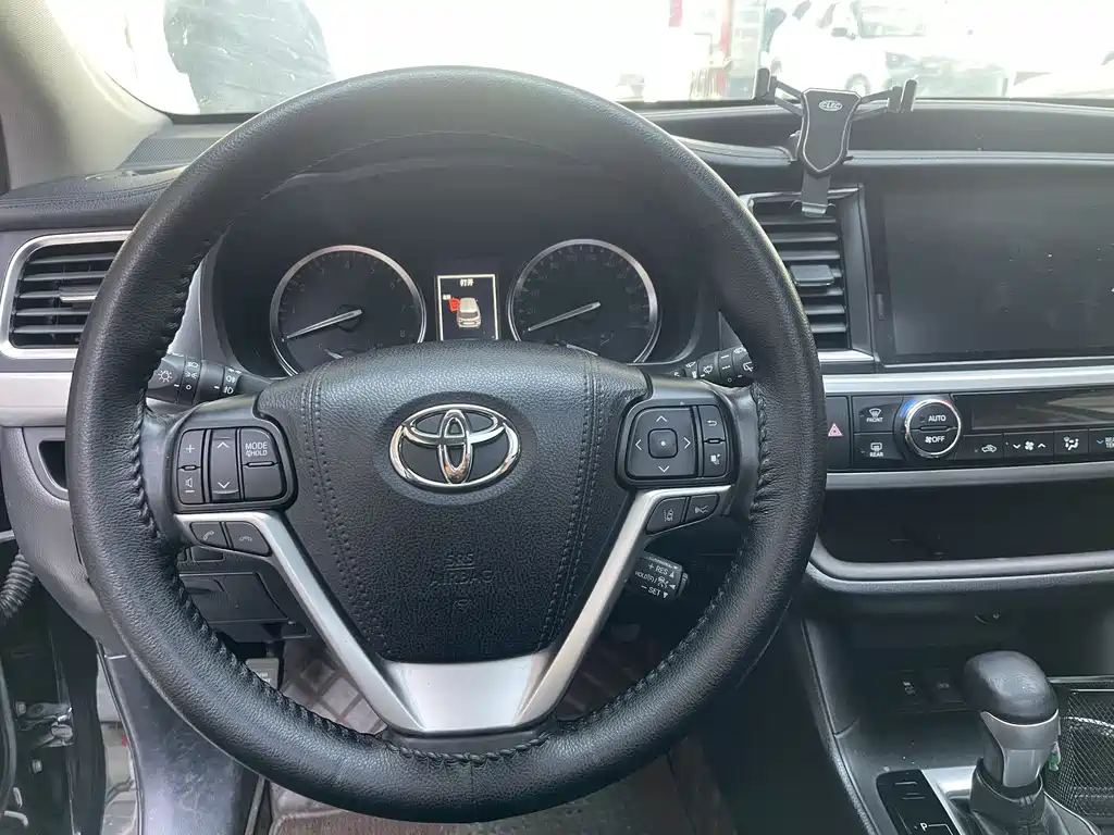 Highlander 2018 2.0T four-wheel drive premium version, 7 seats, National VI купить на сайте DeffCars