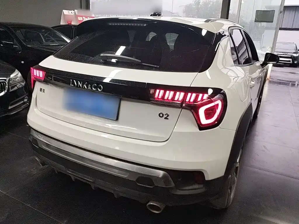 Lynk & Co 02 2020 1.5T DCT two-wheel drive Pro version купить на сайте DeffCars