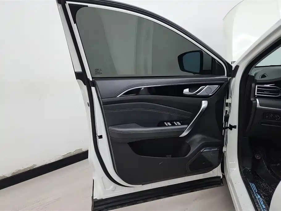 Jietu X90 2021 1.6T DCT Movie Edition 7 seats купить на сайте DeffCars