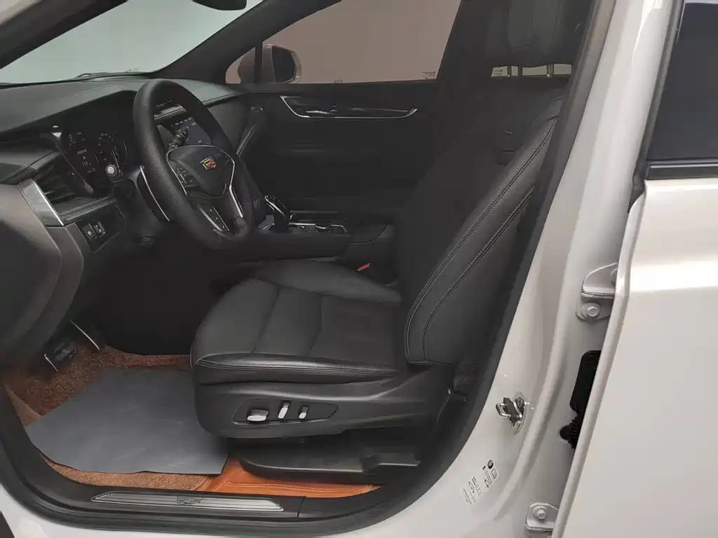 Cadillac XT5 2024 2.0T four-wheel drive luxury model (Hummingbird version) купить на сайте DeffCars