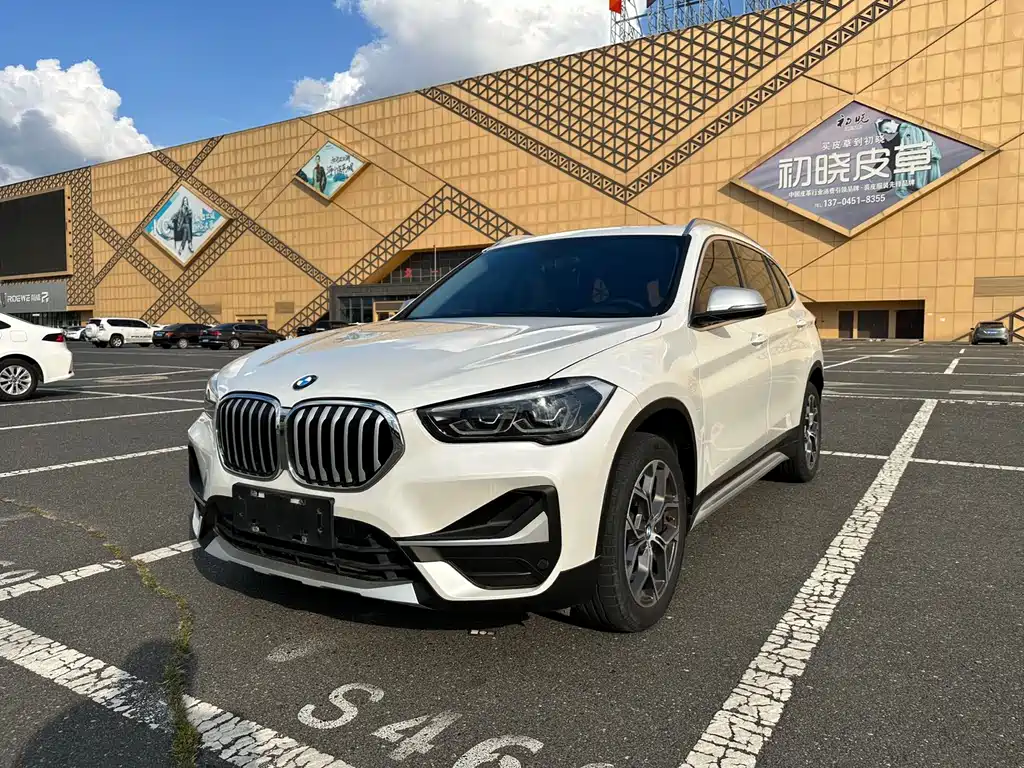 BMW X1 2022 sDrive20Li Exclusive Model купить на сайте DeffCars