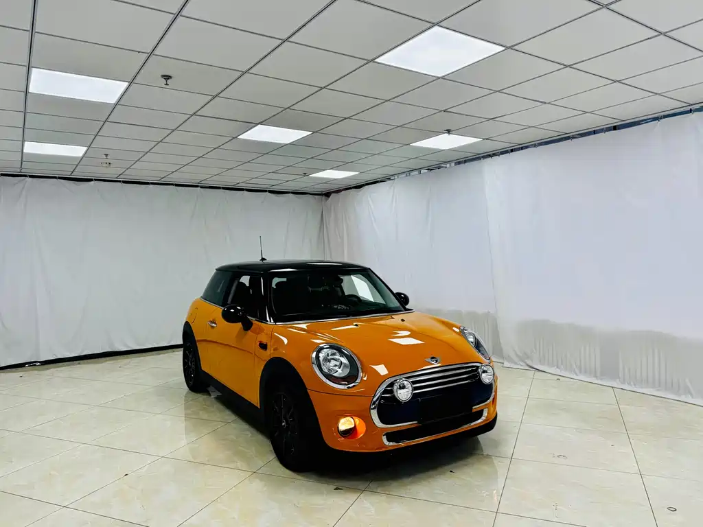 MINI 2018 1.5T COOPER Classic купить на сайте DeffCars