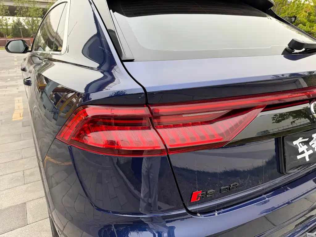 Audi Q8 2019 55 TFSI exclusive dynamic model купить на сайте DeffCars