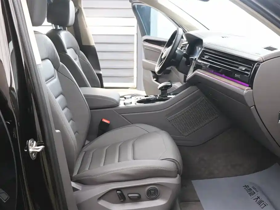 Touareg 2022 3.0TSI Ruixiang Edition Classic Sports Package купить на сайте DeffCars