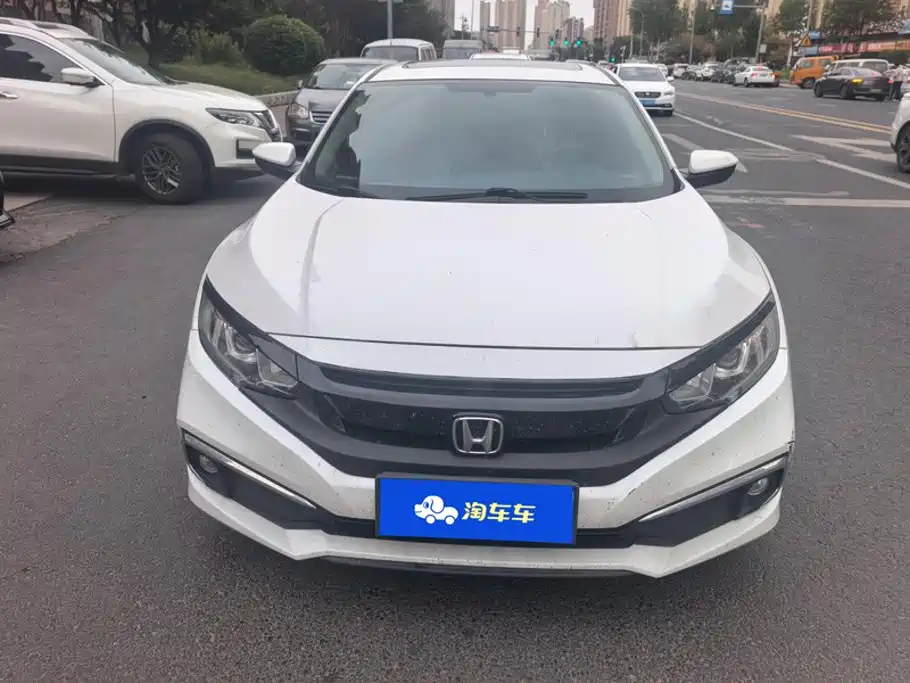 Civic 2019 220TURBO CVT Dynamic Edition National VI купить на сайте DeffCars