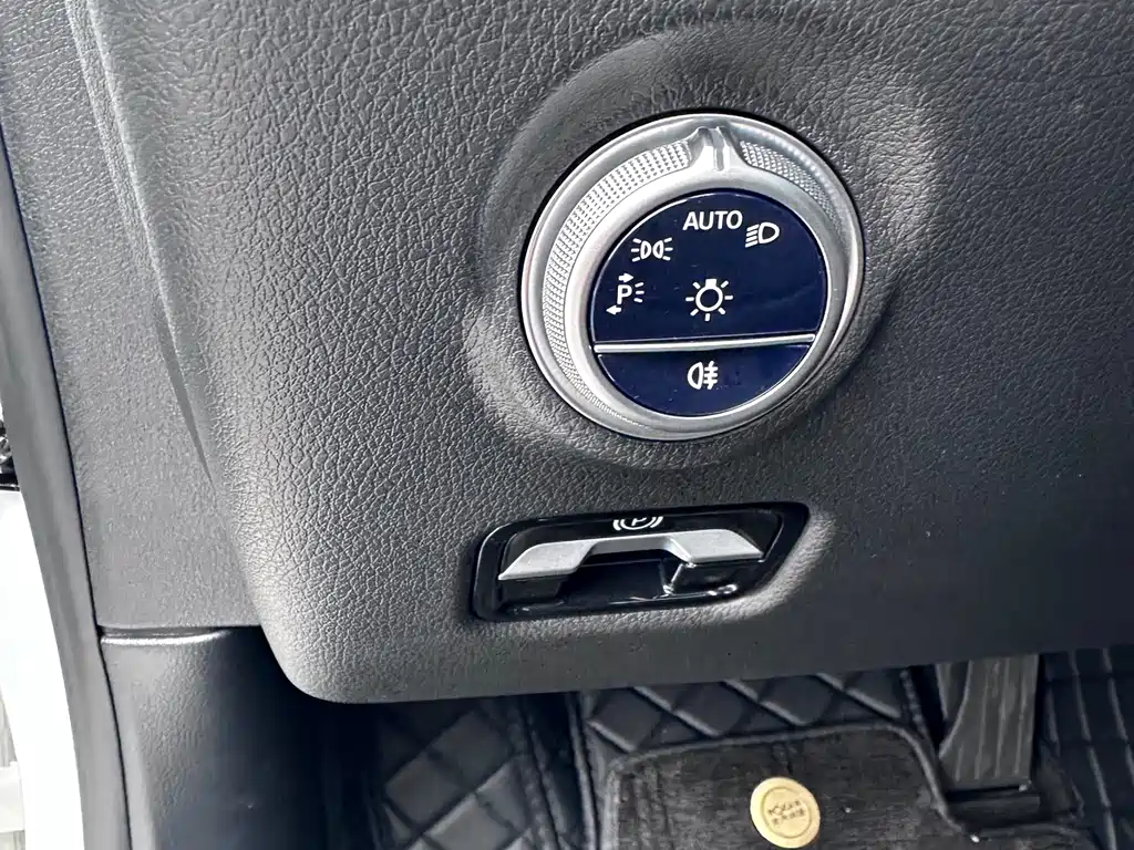 Mercedes-Benz C-Class 2025 C 260 L Sports Edition купить на сайте DeffCars