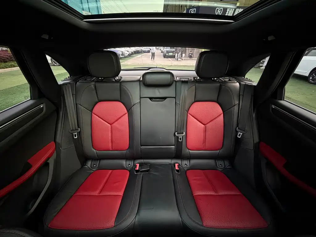 Macan 2017 Macan 2.0T купить на сайте DeffCars
