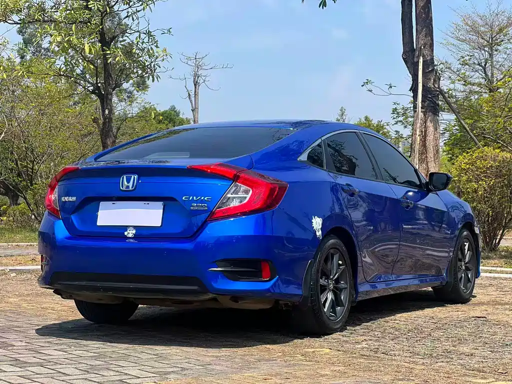Civic 2019 220TURBO CVT Dynamic Edition National V купить на сайте DeffCars
