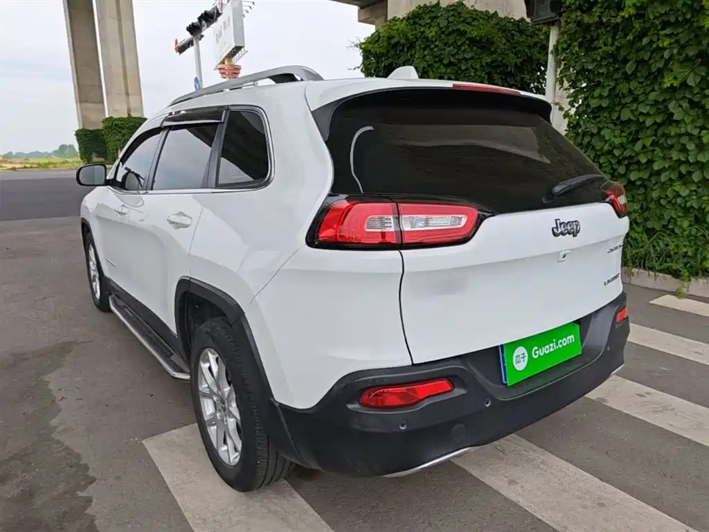 Liberty Light 2017 2.0L Superior Edition купить на сайте DeffCars