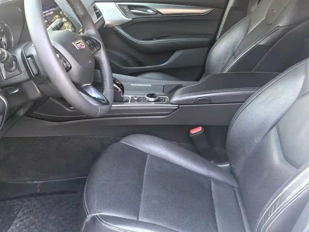 Cadillac CT5 2022 28T luxury model купить на сайте DeffCars