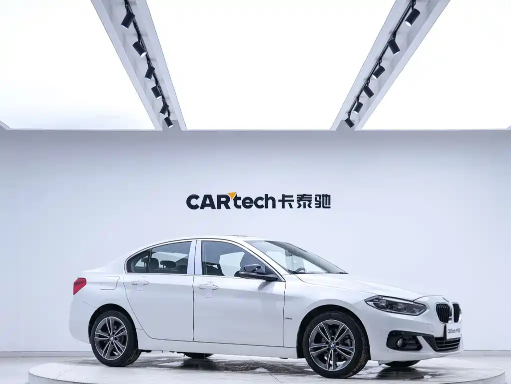 BMW 1 Series 2018 118i Sports купить на сайте DeffCars
