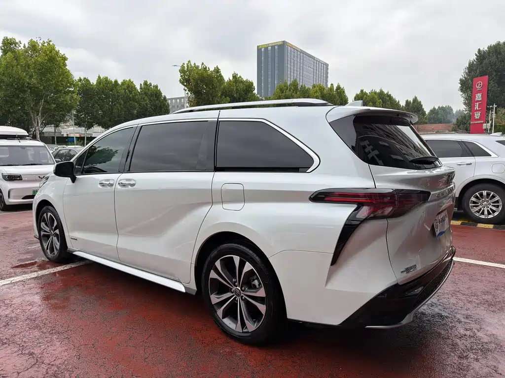 Granvia 2023 2.5L hybrid premium PLUS version купить на сайте DeffCars