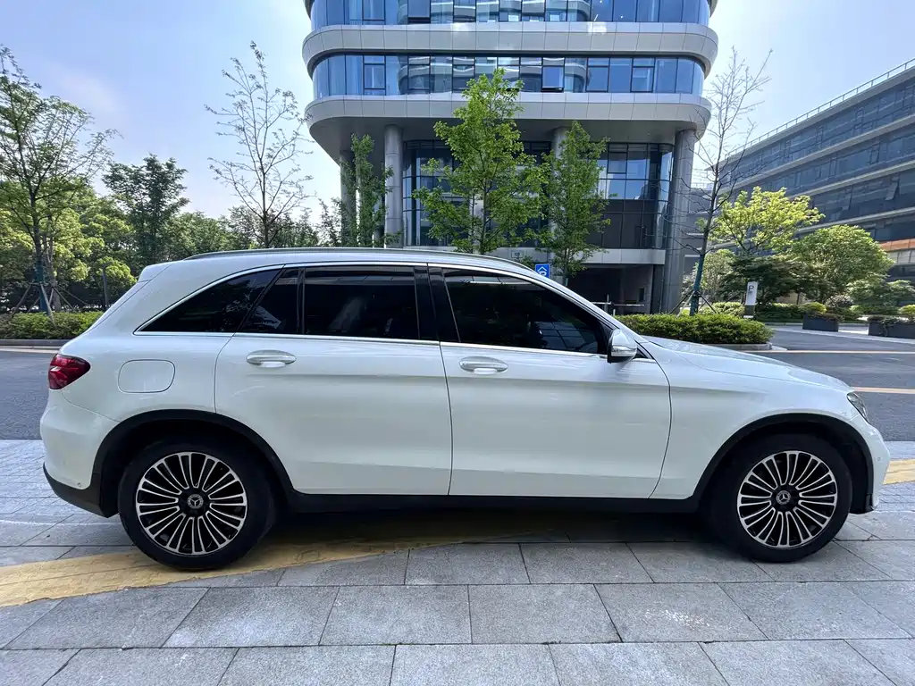 Mercedes-Benz GLC 2019 GLC 260 4MATIC Dynamic купить на сайте DeffCars