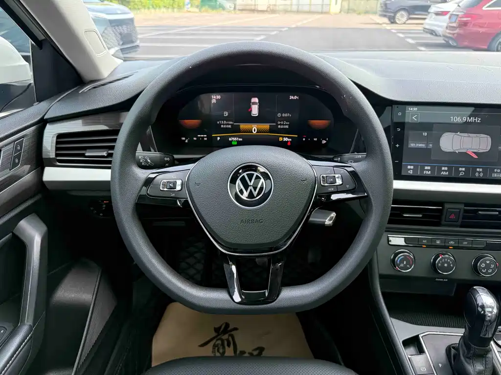 Lavida 2022 1.5L automatic comfort version купить на сайте DeffCars