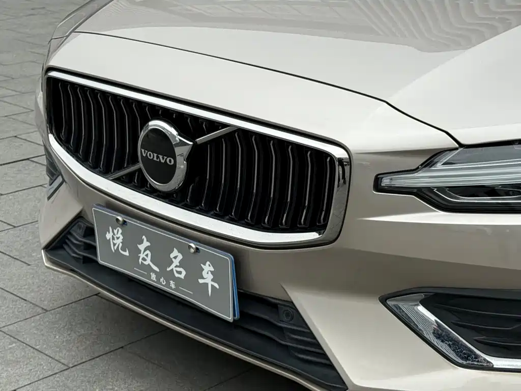 Volvo S60 2024 B4 Zhiyi Luxury Edition купить на сайте DeffCars