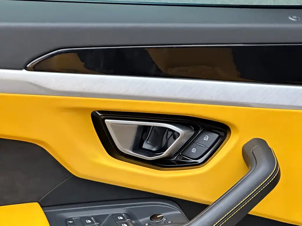 Urus 2018 4.0T V8 купить на сайте DeffCars