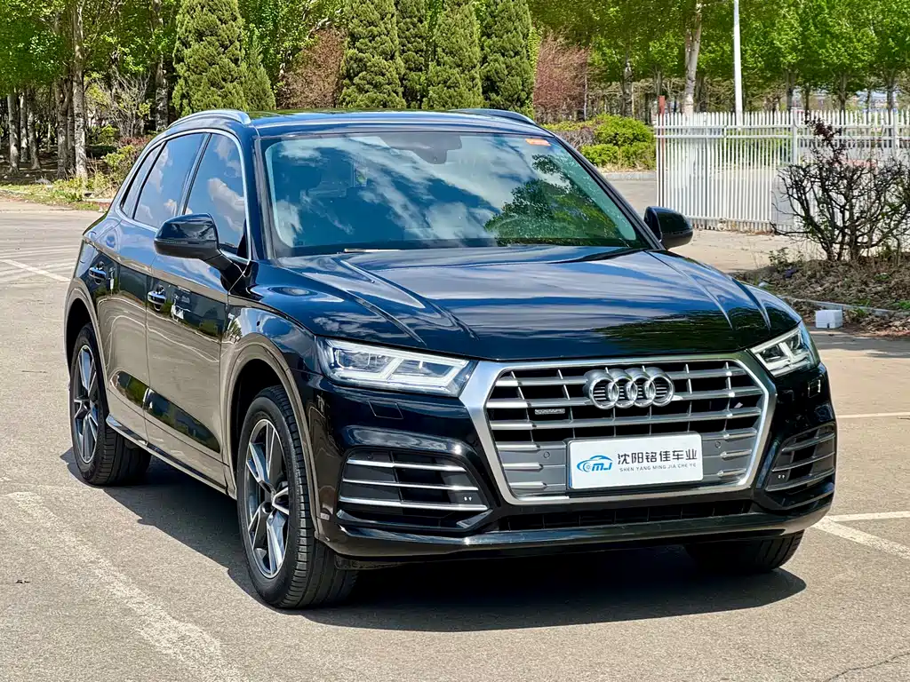 Audi Q5L 2018 40 TFSI enjoys fashionable style, National VI купить на сайте DeffCars
