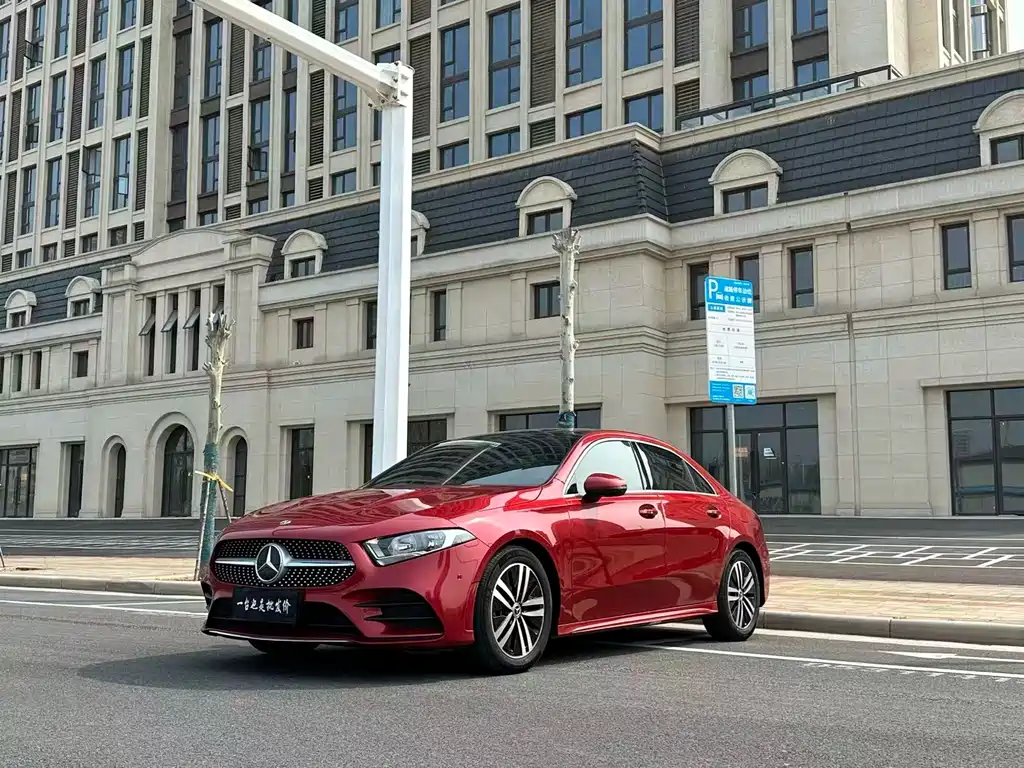 Mercedes-Benz A-Class 2019 A 180 L Sports Sedan купить на сайте DeffCars