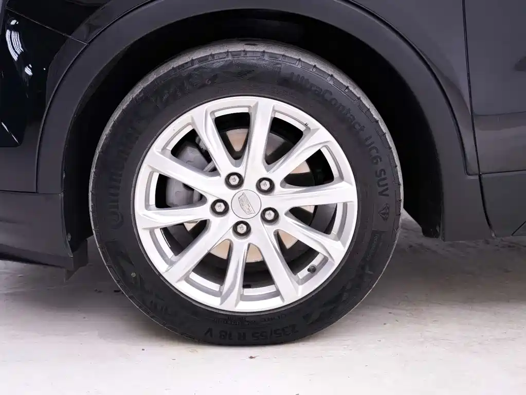Cadillac XT4 2022 28T two-wheel drive fashion model купить на сайте DeffCars