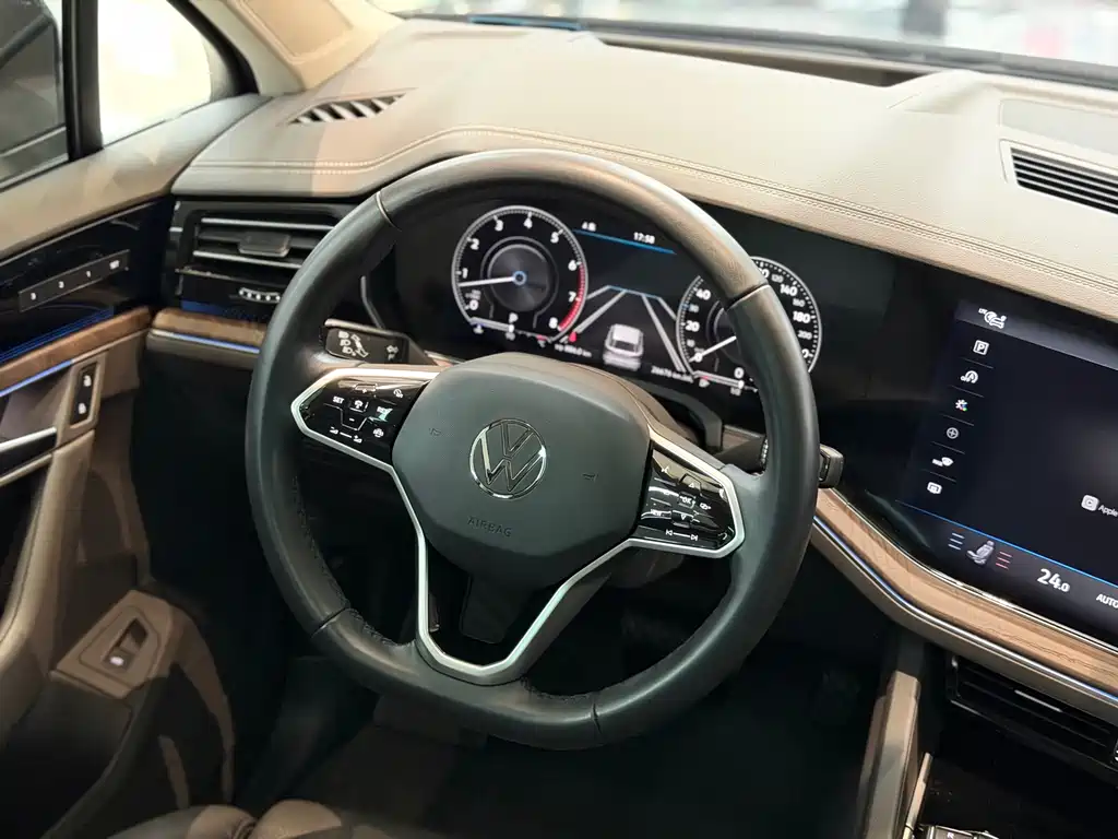 Touareg 2023 3.0TSI Ruixiang Edition Obsidian Sports Package купить на сайте DeffCars